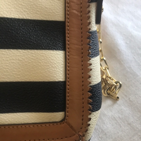 Tory Burch Kerrington NAVY - Picture 6 of 8